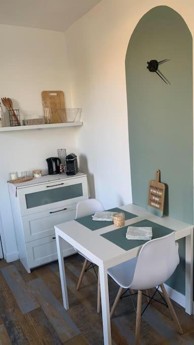 Charmant Studio Tout Equipe Aux Portes De Paris Bagnolet Luaran gambar